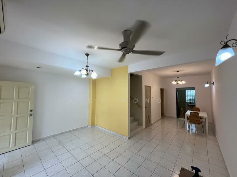 Pangsapuri untuk Disewa di Aliran Damai - Nick Wong - Living Room - PropertyGuru.com.my