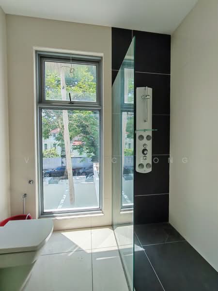 Rumah Berkembar untuk Dijual di George Town (Penang) - Vinnie Cheong - Bathroom - PropertyGuru.com.my