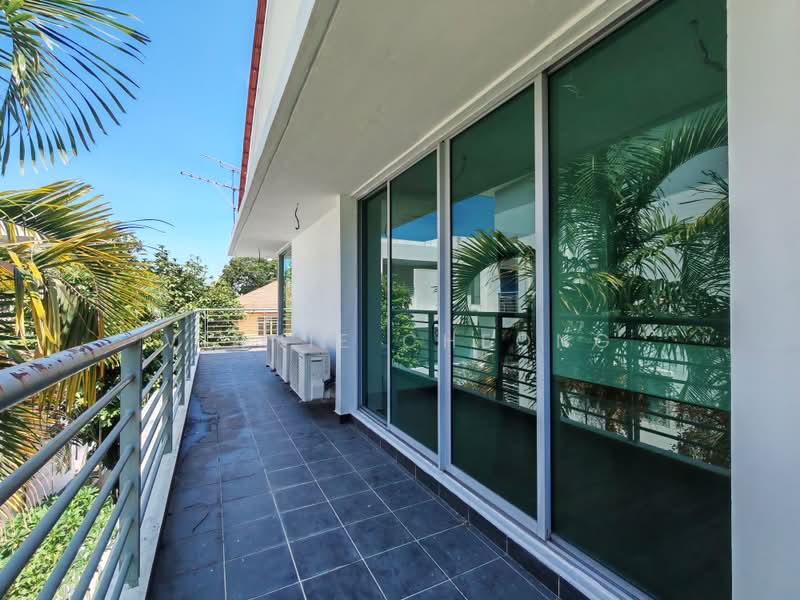 Rumah Berkembar untuk Dijual di George Town (Penang) - Vinnie Cheong - Balcony - PropertyGuru.com.my