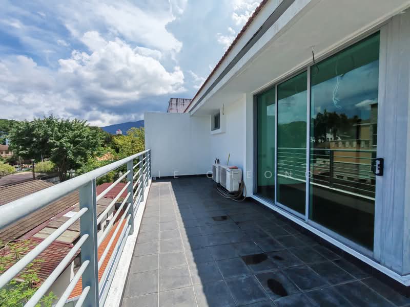 Rumah Berkembar untuk Dijual di George Town (Penang) - Vinnie Cheong - Balcony - PropertyGuru.com.my