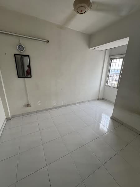 Pangsapuri untuk Disewa di Teratai Mewah Apartment Block 15,17,19,21 - Sisi Goh - Interior - PropertyGuru.com.my