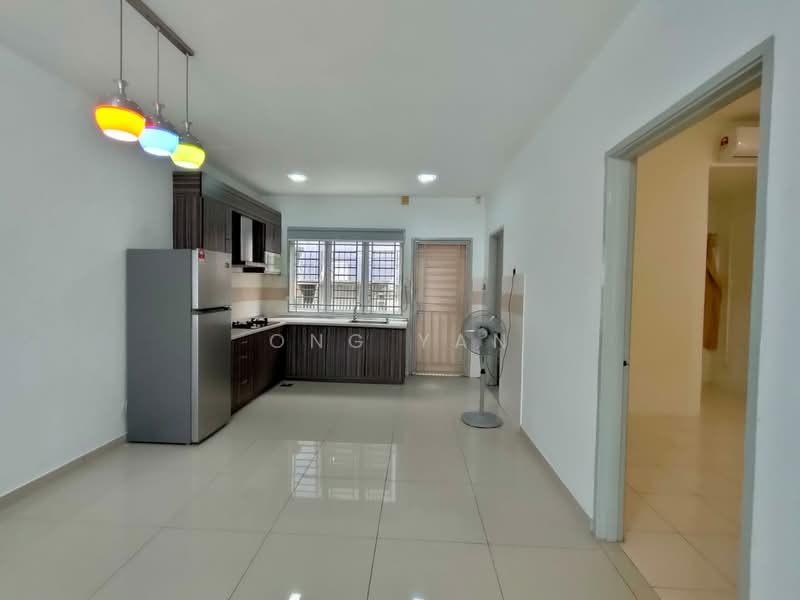 Rumah Bandar untuk Disewa di Kampung Sungai Kayu Ara (Petaling Jaya) - Ong Yan - Kitchen - PropertyGuru.com.my