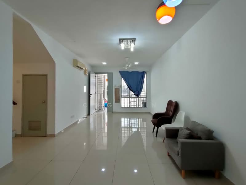 Rumah Bandar untuk Disewa di Kampung Sungai Kayu Ara (Petaling Jaya) - Ong Yan - Living Room - PropertyGuru.com.my