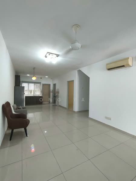 Rumah Bandar untuk Disewa di Kampung Sungai Kayu Ara (Petaling Jaya) - Ong Yan - Living Room - PropertyGuru.com.my