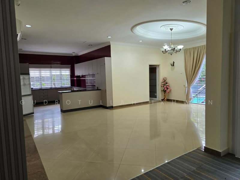 Rumah Banglo untuk Disewa di Country Heights (Kajang) - Gudrotullah Ikhwan - Kitchen - PropertyGuru.com.my