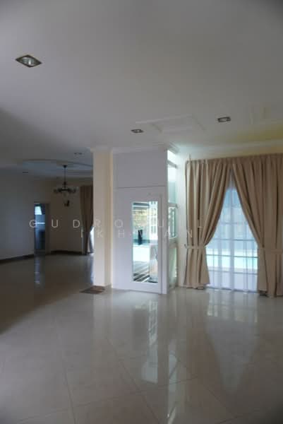 Rumah Banglo untuk Disewa di Country Heights (Kajang) - Gudrotullah Ikhwan - PropertyGuru.com.my