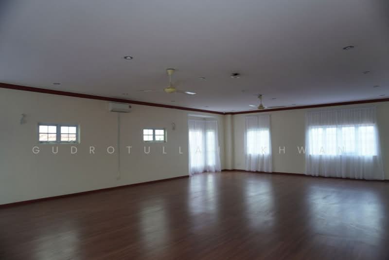 Rumah Banglo untuk Disewa di Country Heights (Kajang) - Gudrotullah Ikhwan - PropertyGuru.com.my