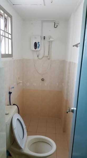 Apartment for Sale at Bayu Puteri 1 - Paggie Tee - Bathroom - PropertyGuru.com.my