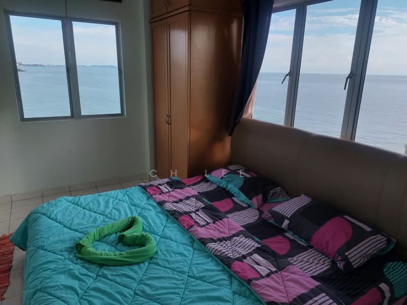 Condominium for Sale at Sunshine Bay Resort - CH LEE - Bedroom - PropertyGuru.com.my