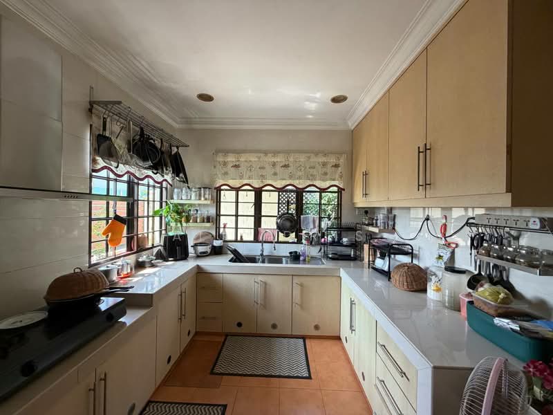 Bungalow for Sale in Taman TAR (Tun Abdul Razak) (Ampang) - Ali Idris - Kitchen - PropertyGuru.com.my
