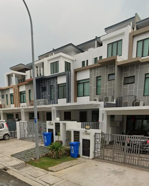 Rumah Teres 2.5 Tingkat untuk Disewa di Shah Alam (Selangor) - Anna Tan - PropertyGuru.com.my