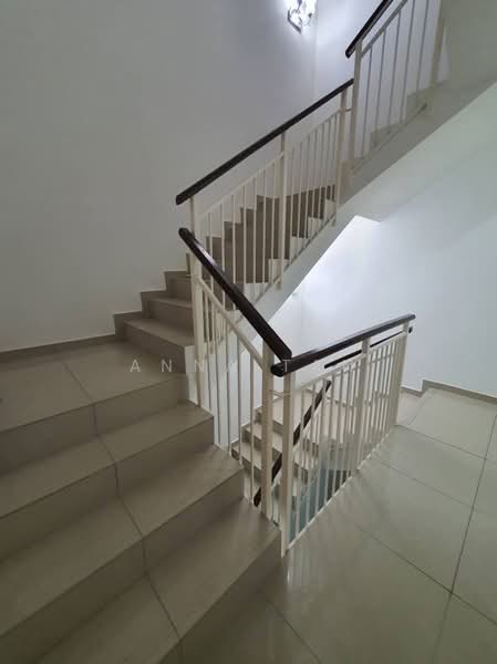 Rumah Teres 2.5 Tingkat untuk Disewa di Shah Alam (Selangor) - Anna Tan - PropertyGuru.com.my