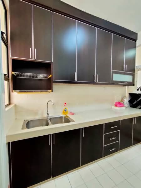 Kondominium untuk Disewa di Pelangi Utama - Ong Yan - Kitchen - PropertyGuru.com.my