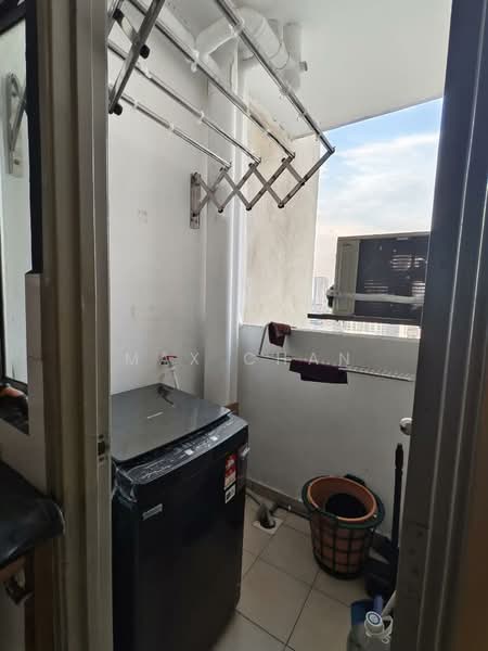 Servis Apartment untuk Dijual di Casa Subang - Max Chan - Balcony - PropertyGuru.com.my