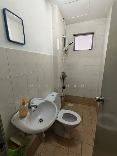 Servis Apartment untuk Dijual di Casa Subang - Max Chan - Bathroom - PropertyGuru.com.my