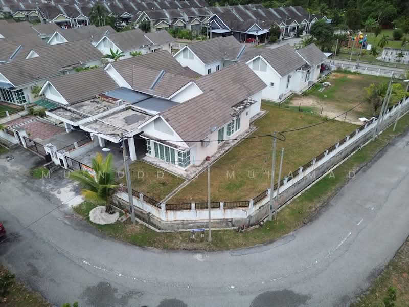 Semi-Detached House for Sale in Seri Iskandar (Perak) - Muinuddin Muhamad - Exterior - PropertyGuru.com.my