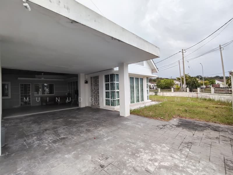 Semi-Detached House for Sale in Seri Iskandar (Perak) - Muinuddin Muhamad - Exterior - PropertyGuru.com.my