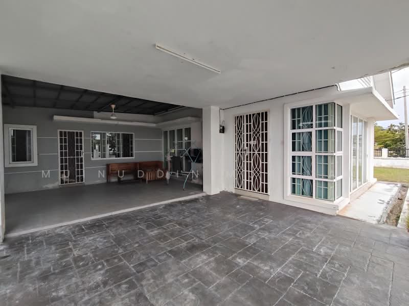 Semi-Detached House for Sale in Seri Iskandar (Perak) - Muinuddin Muhamad - Exterior - PropertyGuru.com.my