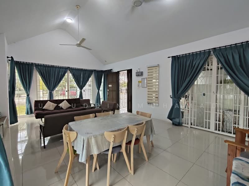 Semi-Detached House for Sale in Seri Iskandar (Perak) - Muinuddin Muhamad - Living Room - PropertyGuru.com.my