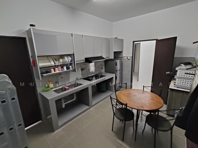 Semi-Detached House for Sale in Seri Iskandar (Perak) - Muinuddin Muhamad - Kitchen - PropertyGuru.com.my