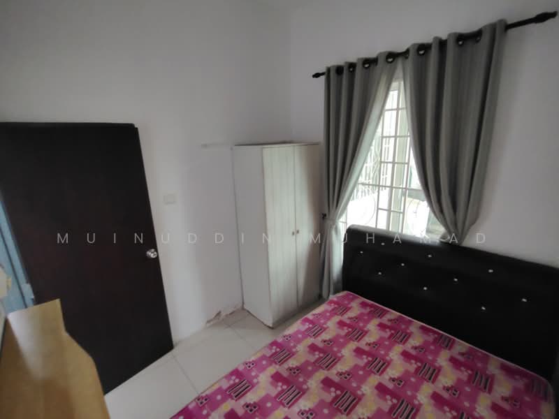 Semi-Detached House for Sale in Seri Iskandar (Perak) - Muinuddin Muhamad - Bedroom - PropertyGuru.com.my