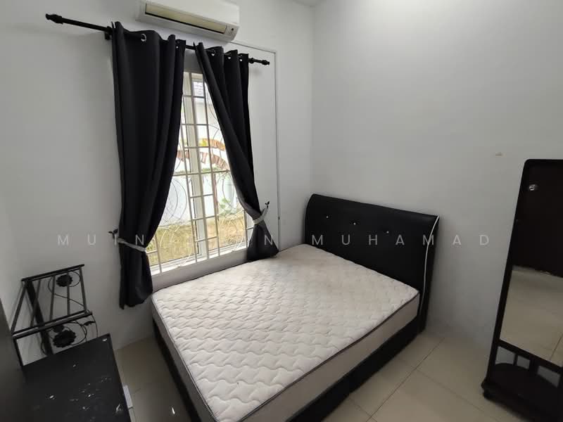 Semi-Detached House for Sale in Seri Iskandar (Perak) - Muinuddin Muhamad - Bedroom - PropertyGuru.com.my