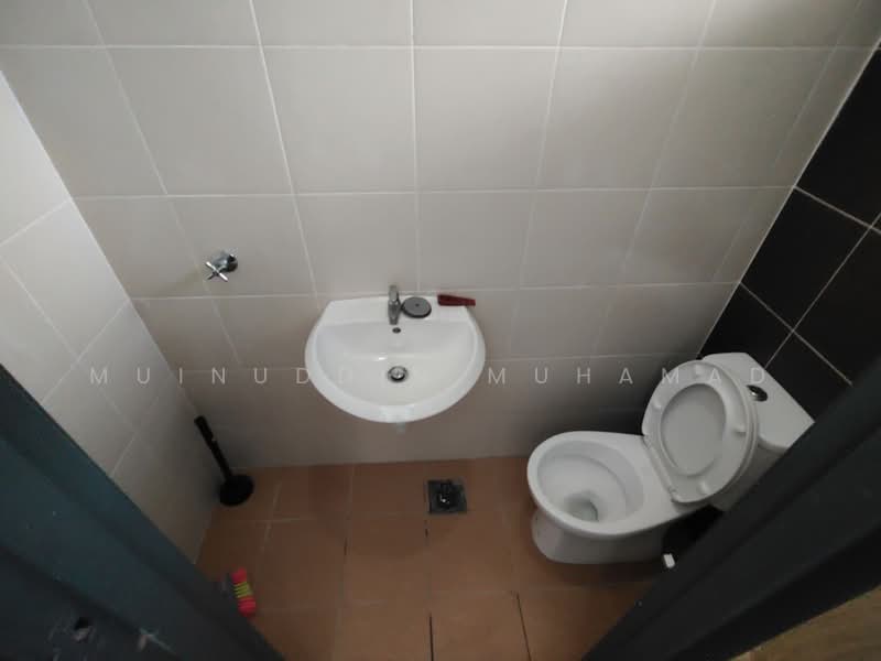 Semi-Detached House for Sale in Seri Iskandar (Perak) - Muinuddin Muhamad - Bathroom - PropertyGuru.com.my