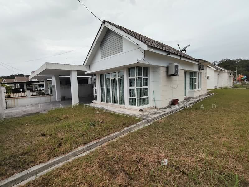 Semi-Detached House for Sale in Seri Iskandar (Perak) - Muinuddin Muhamad - Exterior - PropertyGuru.com.my