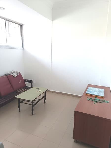1.5-storey Terraced House for Sale in Taman Perling (Perling) - Janice Yong - Living Room - PropertyGuru.com.my
