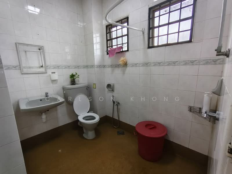 Rumah Teres 2 Tingkat untuk Dijual di TAMAN PUCHONG UTAMA (Puchong) - Carlson Khong - Bathroom - PropertyGuru.com.my