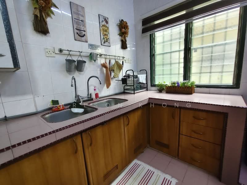 Rumah Teres 2 Tingkat untuk Dijual di TAMAN PUCHONG UTAMA (Puchong) - Carlson Khong - Kitchen - PropertyGuru.com.my