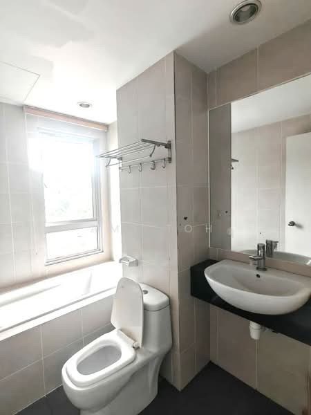Kondominium untuk Disewa di The Peak Residences - Amy Toh - Bathroom - PropertyGuru.com.my