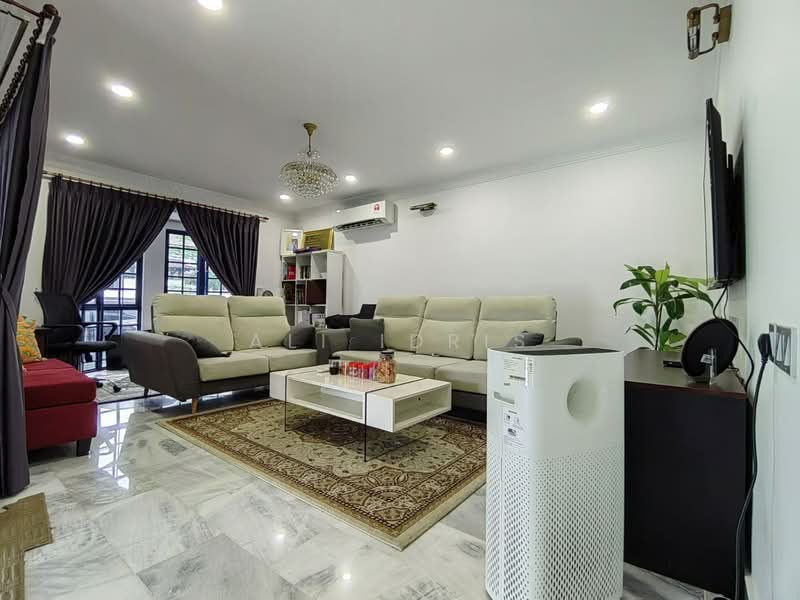 Semi-Detached House for Sale in Seksyen 9 (Shah Alam) - Ali Idris - Living Room - PropertyGuru.com.my