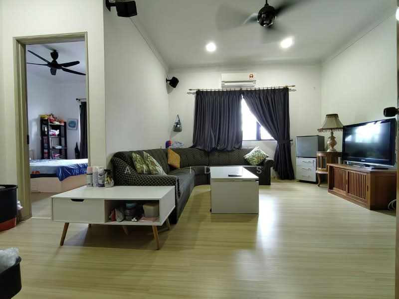 Semi-Detached House for Sale in Seksyen 9 (Shah Alam) - Ali Idris - Living Room - PropertyGuru.com.my