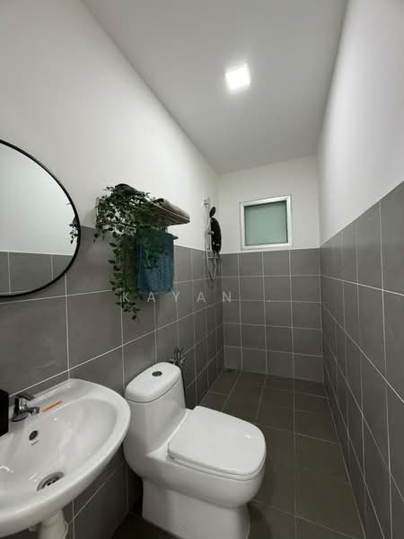 Rumah Teres untuk Dijual di Taman Meru Jaya (Ipoh) - Kayan . - Bathroom - PropertyGuru.com.my