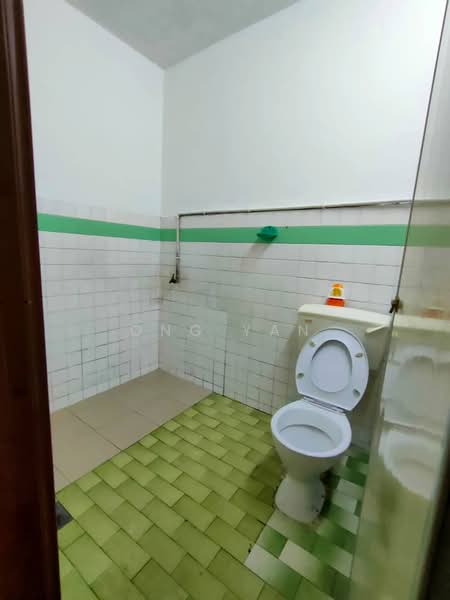 1-storey Terraced House for Rent in Taman Kepong (Kepong) - Ong Yan - Bathroom - PropertyGuru.com.my
