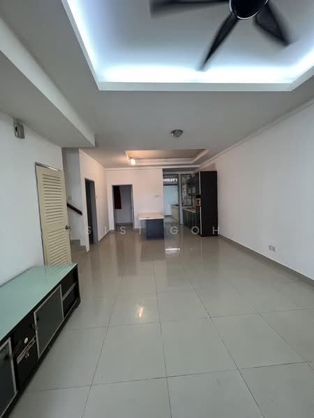 Rumah Bandar untuk Dijual di Jalan Kuching (Kuala Lumpur) - Sisi Goh - Living Room - PropertyGuru.com.my