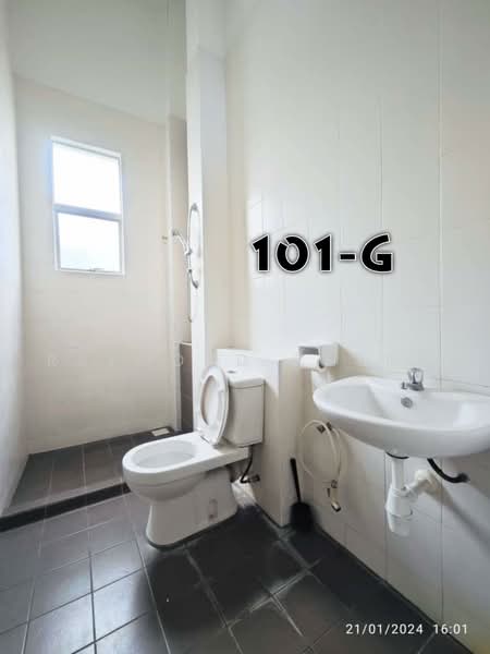 2-storey Terraced House for Sale in Setia Indah 9 (Setia Alam) - Raymond Cheng - Bathroom - PropertyGuru.com.my