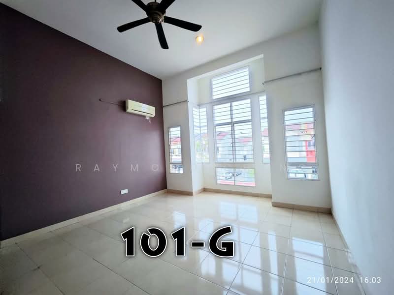 2-storey Terraced House for Sale in Setia Indah 9 (Setia Alam) - Raymond Cheng - Living Room - PropertyGuru.com.my