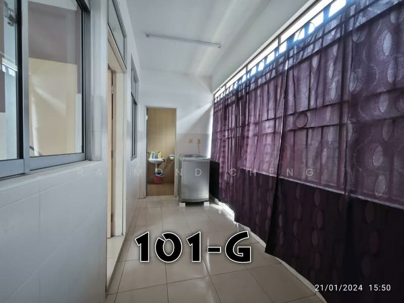 2-storey Terraced House for Sale in Setia Indah 9 (Setia Alam) - Raymond Cheng - Corridor - PropertyGuru.com.my