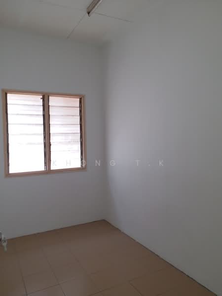 Pangsapuri untuk Disewa di Pangsapuri Randa - Khong T.K - Bedroom No.3 - PropertyGuru.com.my