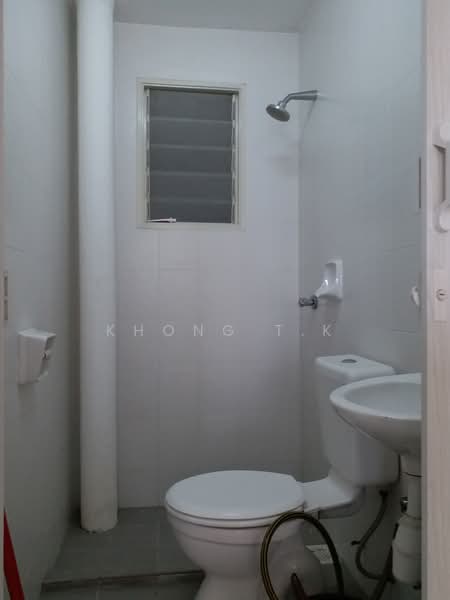 Pangsapuri untuk Disewa di Pangsapuri Randa - Khong T.K - Common Bathroom - PropertyGuru.com.my