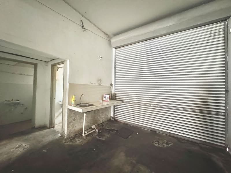 Shop for Rent in Bandar Parklands (Klang) - Penny Chia - Interior - PropertyGuru.com.my