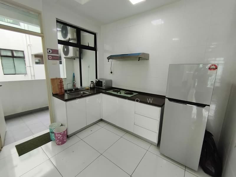 Service Residence for Rent at The Platino Serviced Apartment - Zen Liow - Kitchen - PropertyGuru.com.my