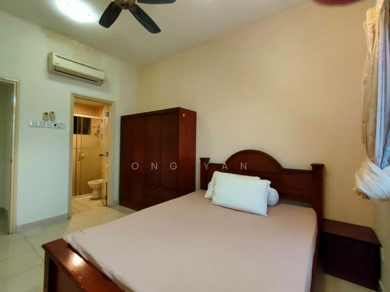Kondominium untuk Disewa di Pelangi Utama 2 - Ong Yan - Bedroom - PropertyGuru.com.my