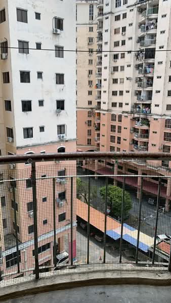 Pangsapuri untuk Dijual di Saujana Ria / Sri Saujana - Calvin Lim - Exterior - PropertyGuru.com.my