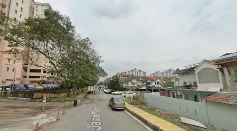 Pangsapuri untuk Dijual di Saujana Ria / Sri Saujana - Calvin Lim - Exterior - PropertyGuru.com.my