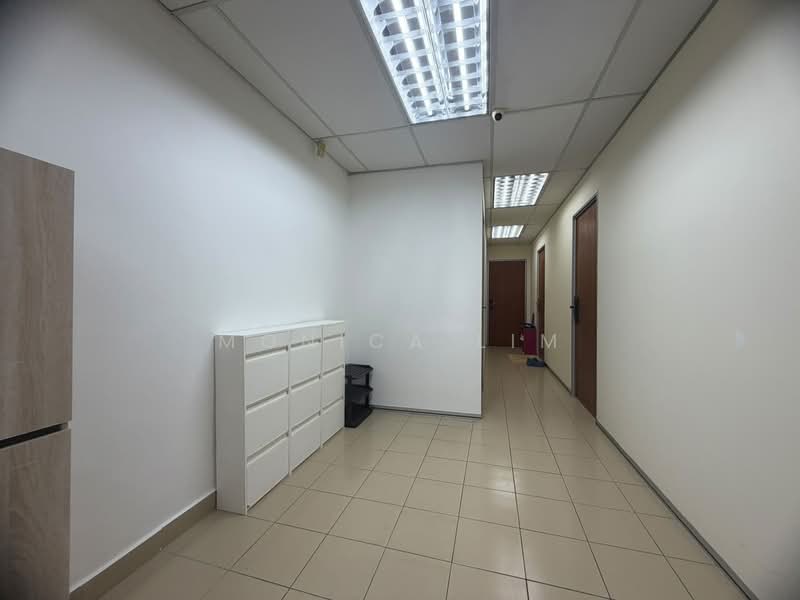 Terraced House for Rent in NZX Commercial Centre (Petaling Jaya) - Monica Lim - Corridor - PropertyGuru.com.my