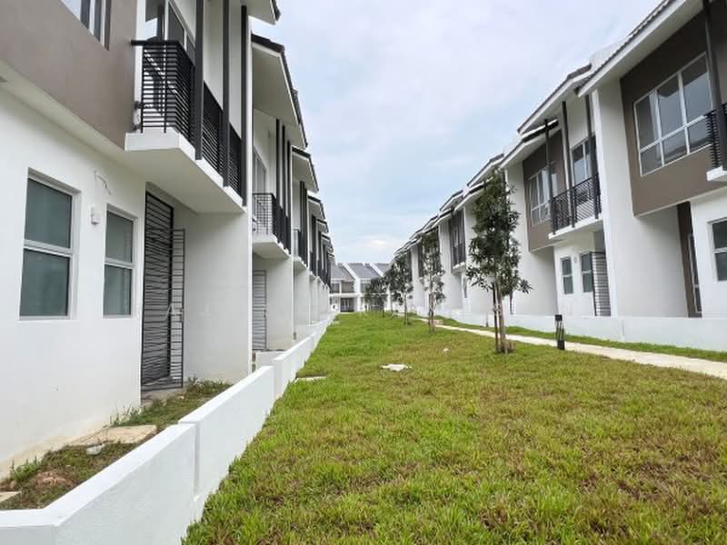 Terraced House for Sale in Tamansari (Rawang) - Rajesh Kanesan - Exterior - PropertyGuru.com.my