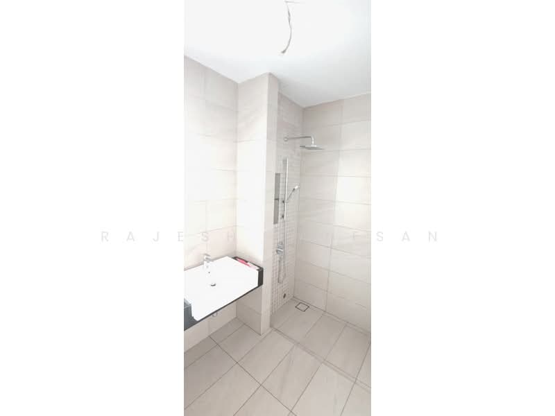 Terraced House for Sale in Tamansari (Rawang) - Rajesh Kanesan - Bathroom - PropertyGuru.com.my